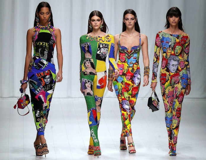 Версаче одежда 2021