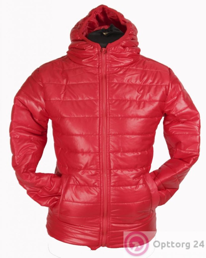 Красный пуховик
