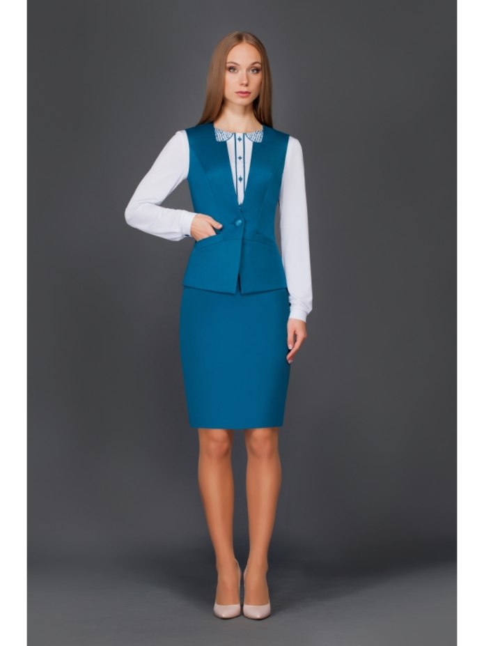 Женский костюм с юбкой