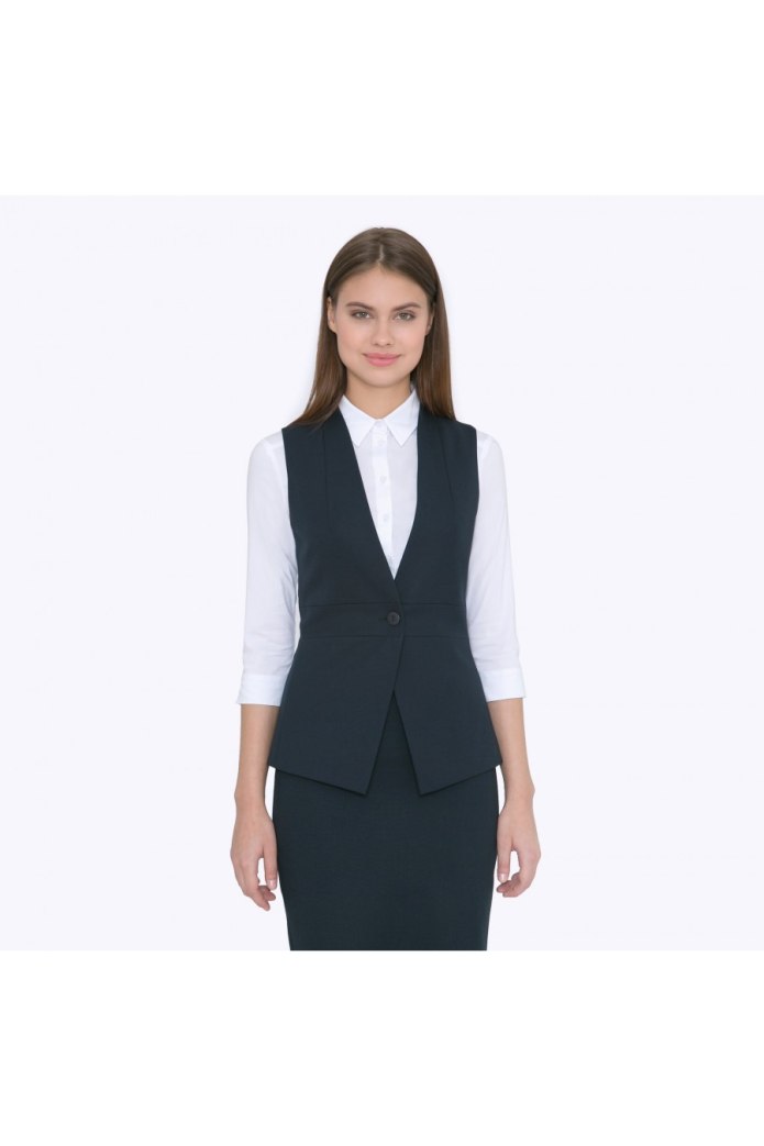 Юбочные костюмы из шерсти