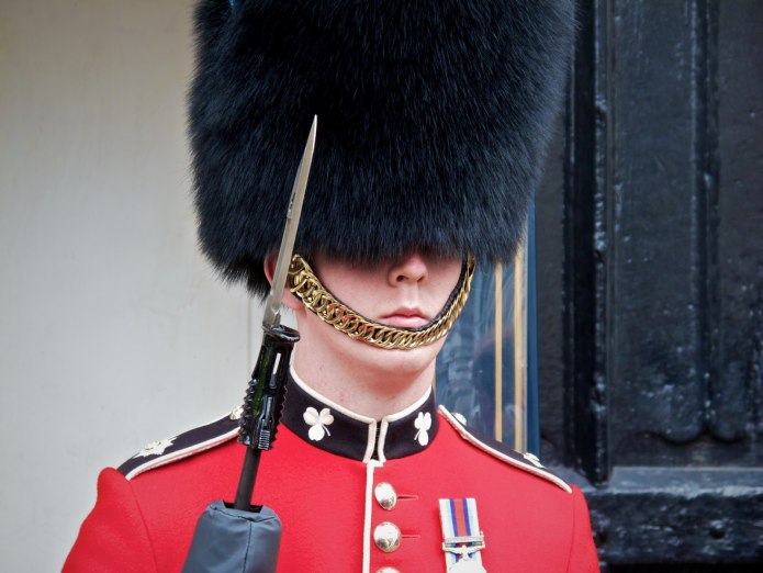 Солдат королевской гвардии Великобритании