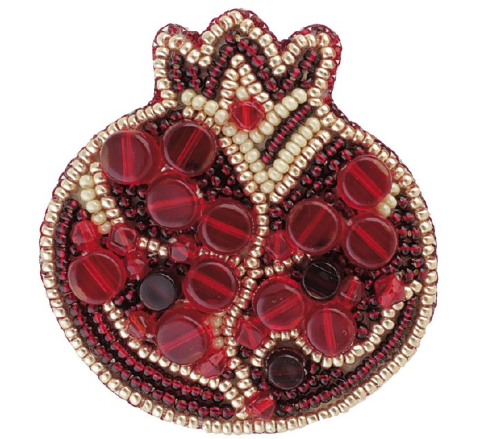 Чаривна Мить гранат брошь