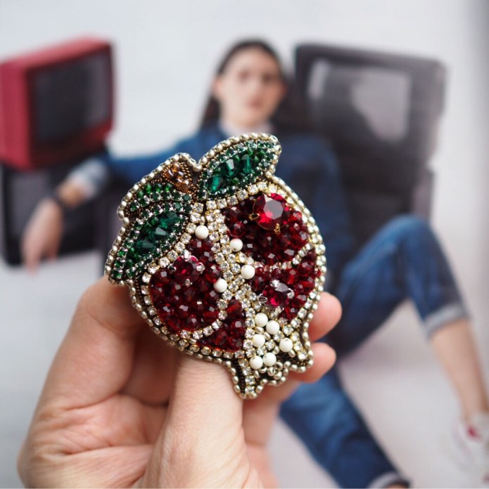 Броши вышитые бисером и бусинами