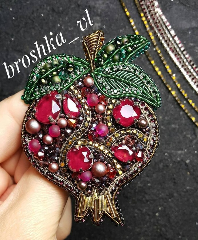 Брошь «гранат»