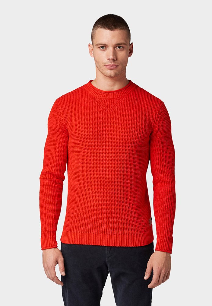 Свитер с оленями