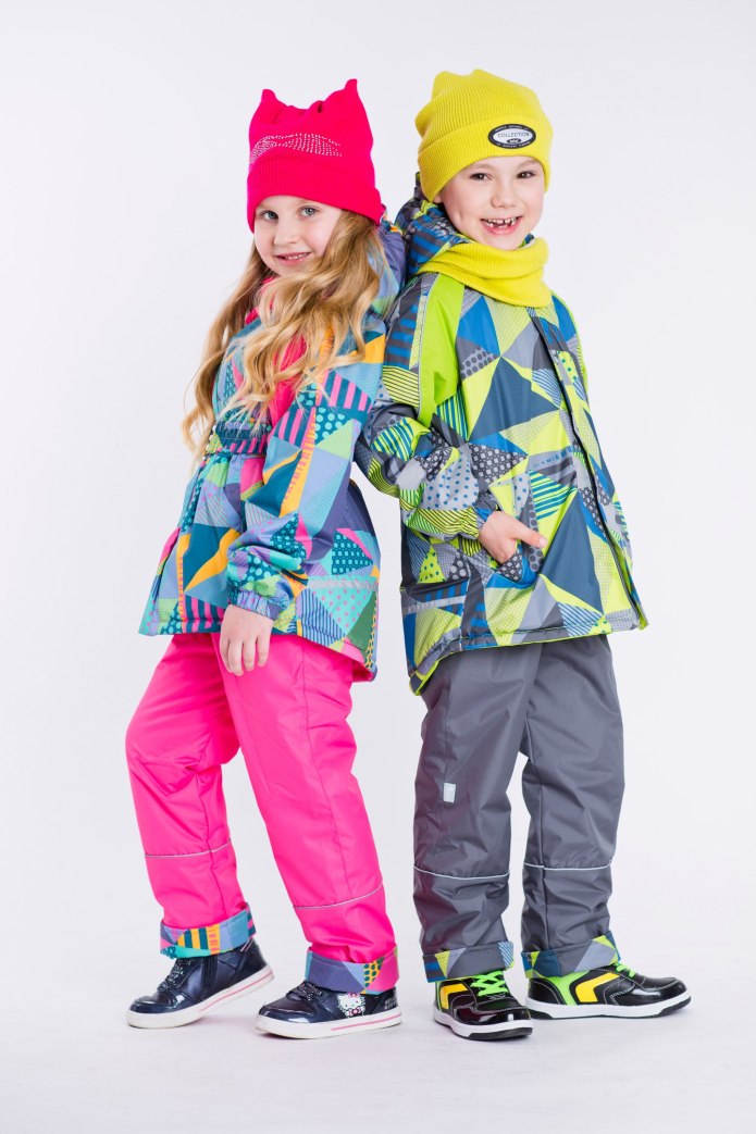 Яркая верхняя одежда для детей
