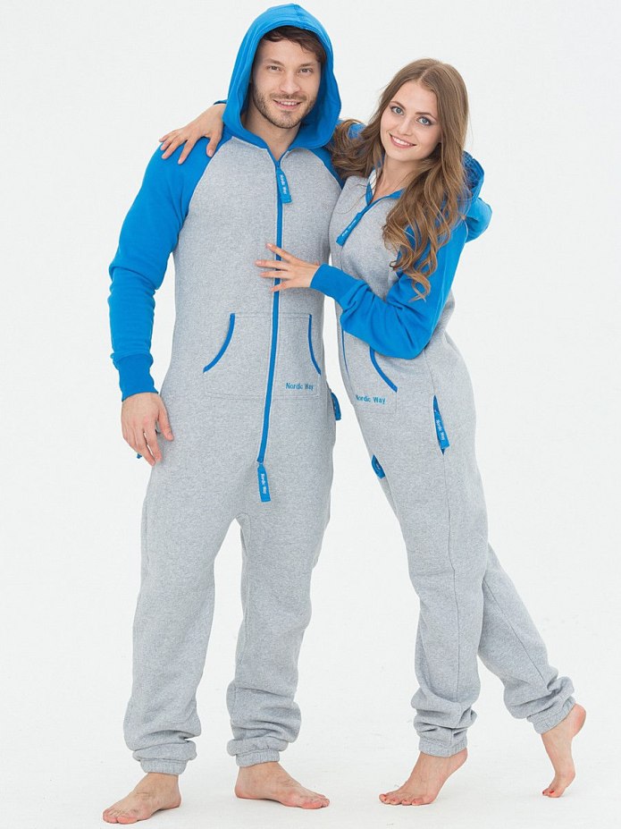 Детское пальто с лампасами