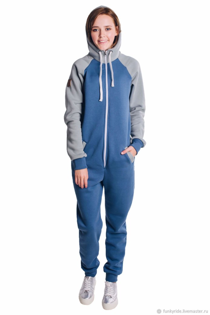 Флисовый комбинезон женский