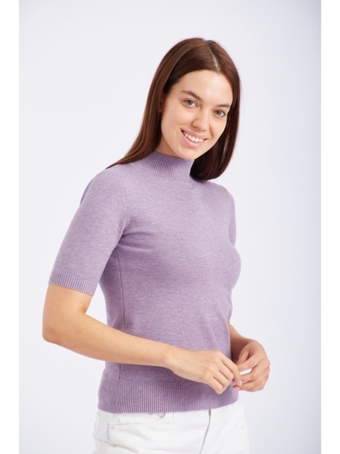 Футболка Святая на горле