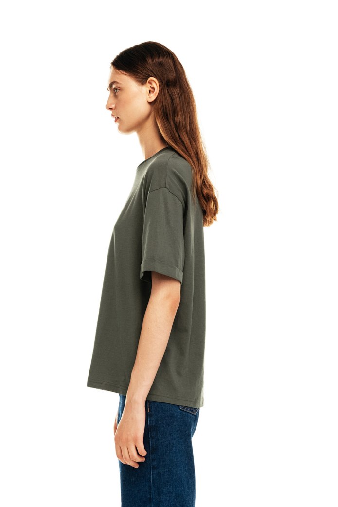 Футболка Святая на горле