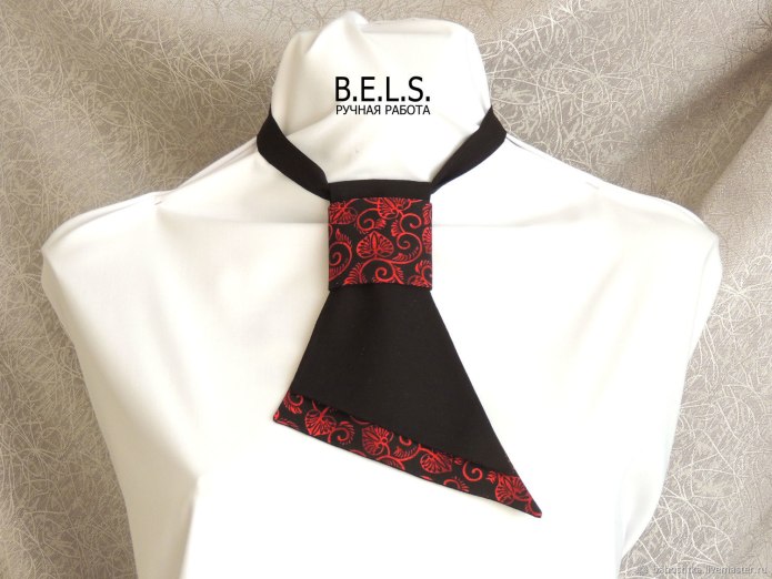 Женский галстук пластрон