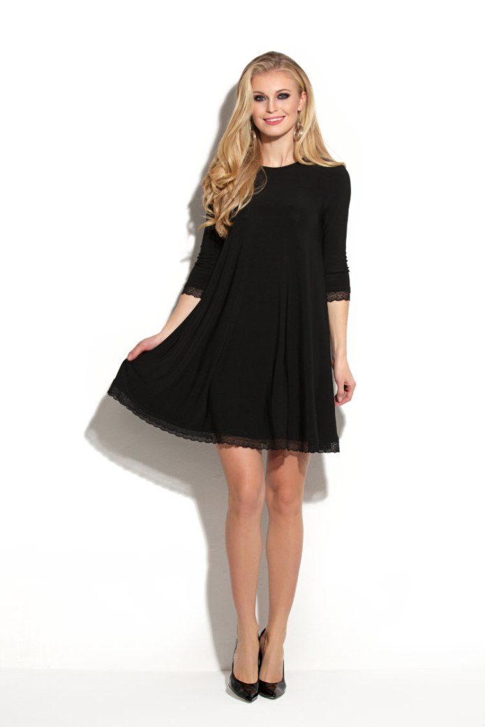 Платье кружевное