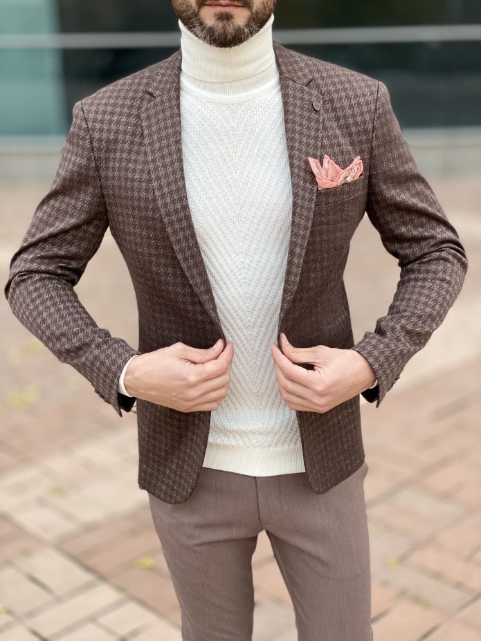 Коричневый костюм мужской