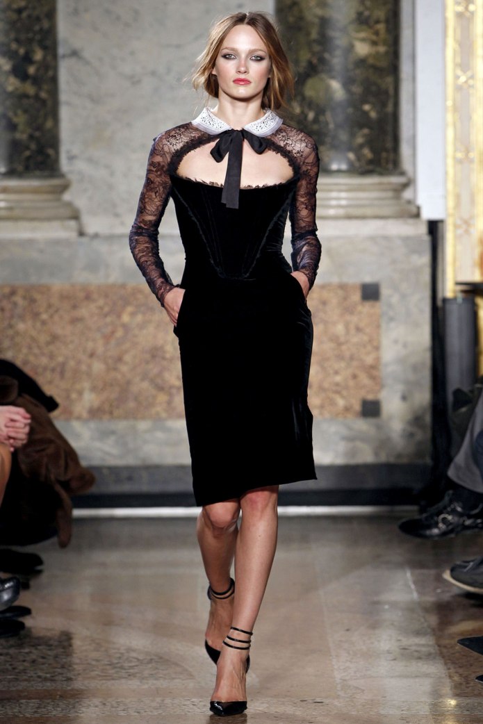 Платья гуччи 2021 из бархата