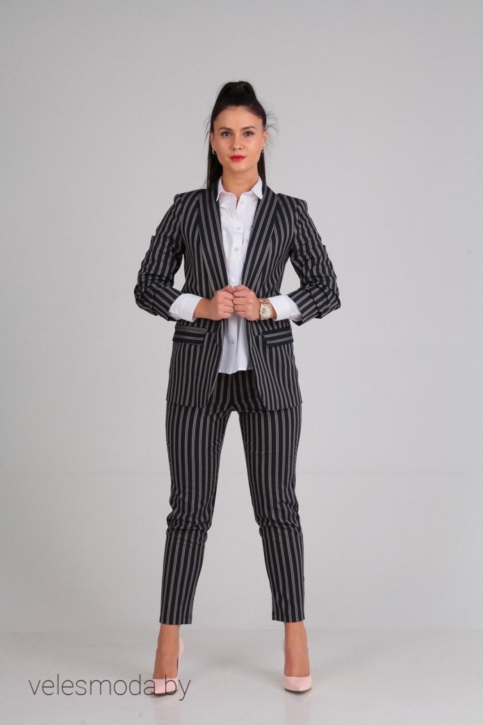 Костюм в полоску женский
