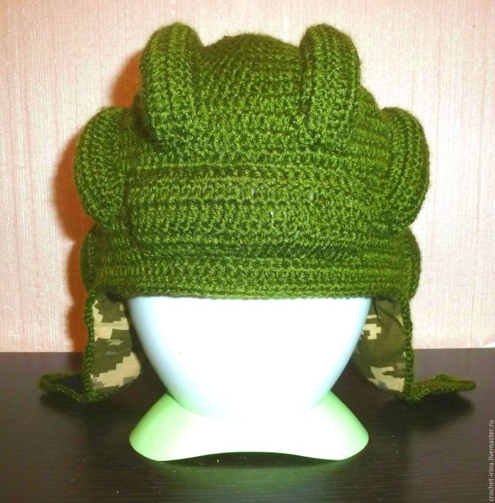 Вязаная шапка танкиста