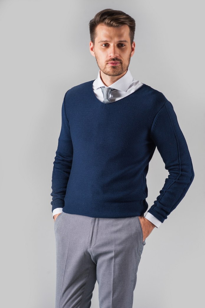 Синий джемпер мужской