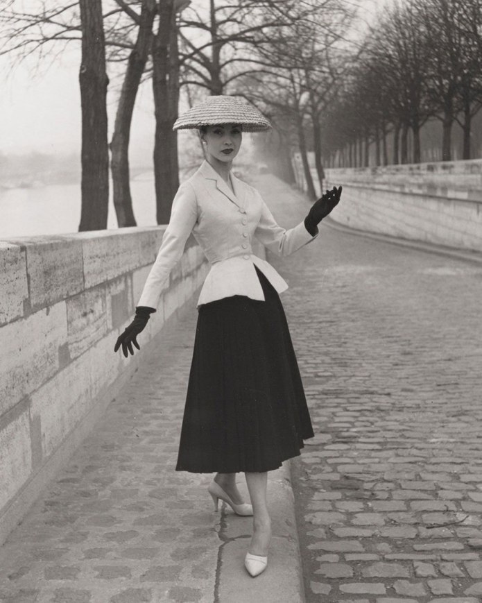 Лиза Фонсагривс на Эйфелевой башне