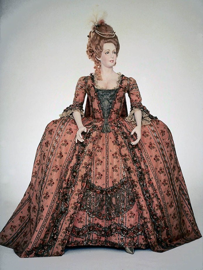 Бальное платье 19 век