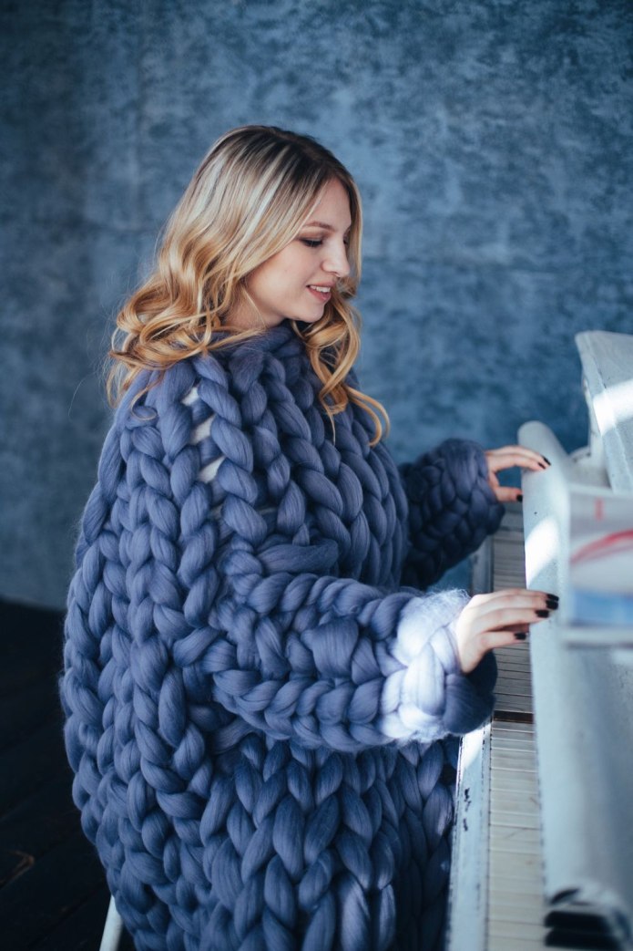 Свитер из крупной пряжи