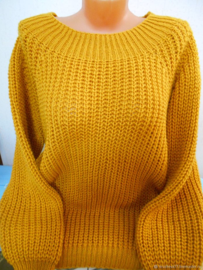 Свитер женский