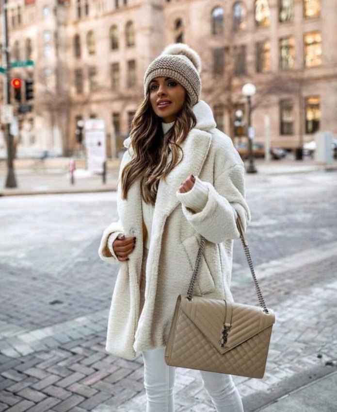 Аннабель Флер 2022