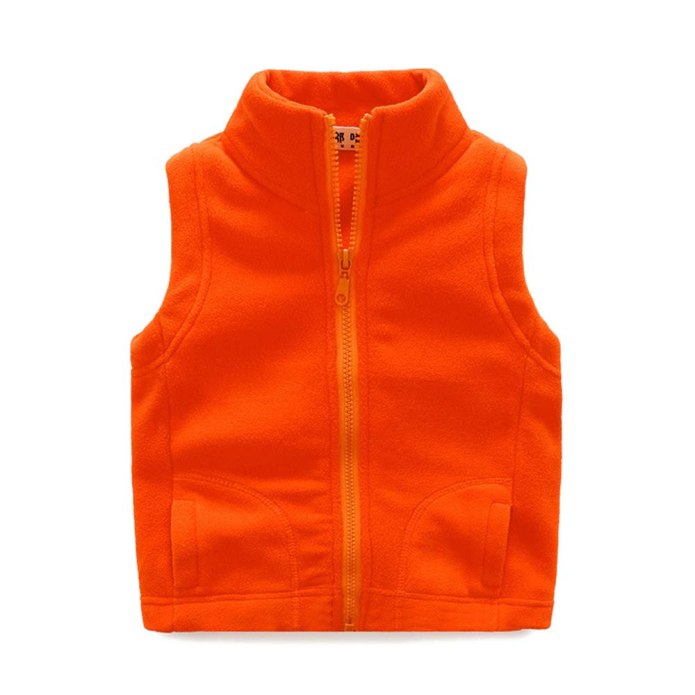 Желтый вязаный жилет