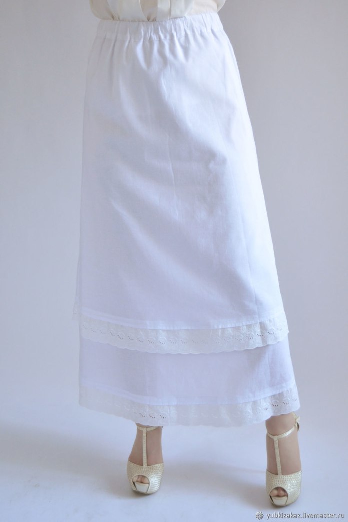 Белая льняная юбка