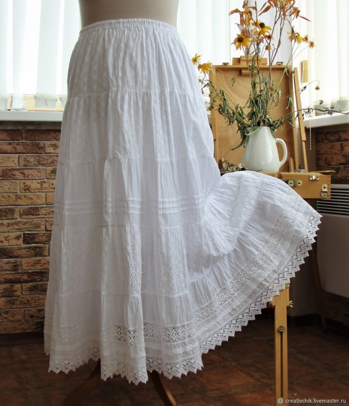 Белая юбка