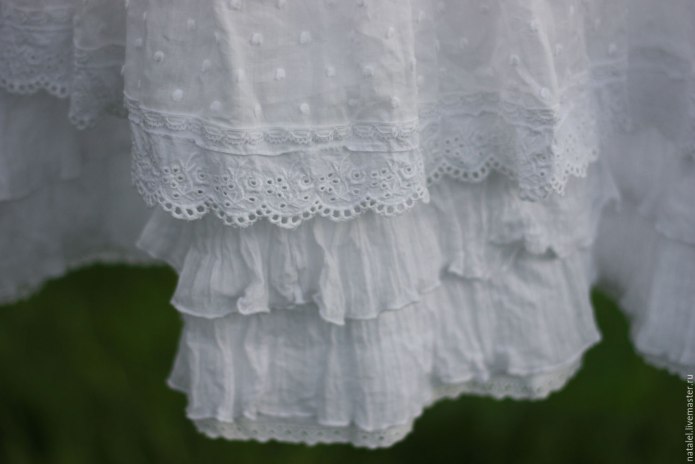 Белая юбка с кружевом