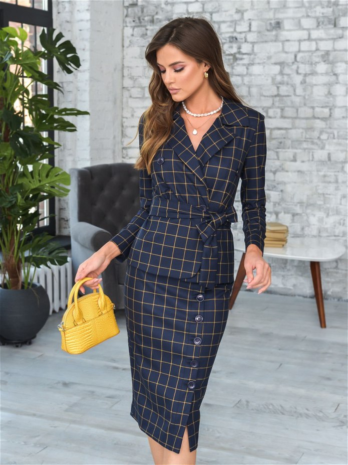 Серые юбочные костюмы