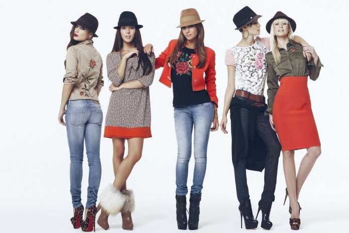 Яркая одежда