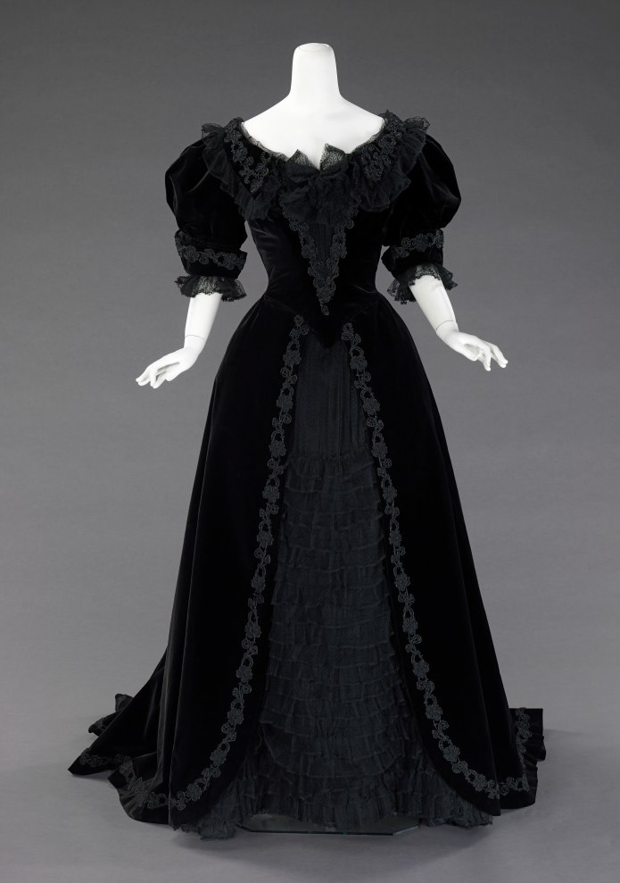 Бальные платья из шелка 19 век