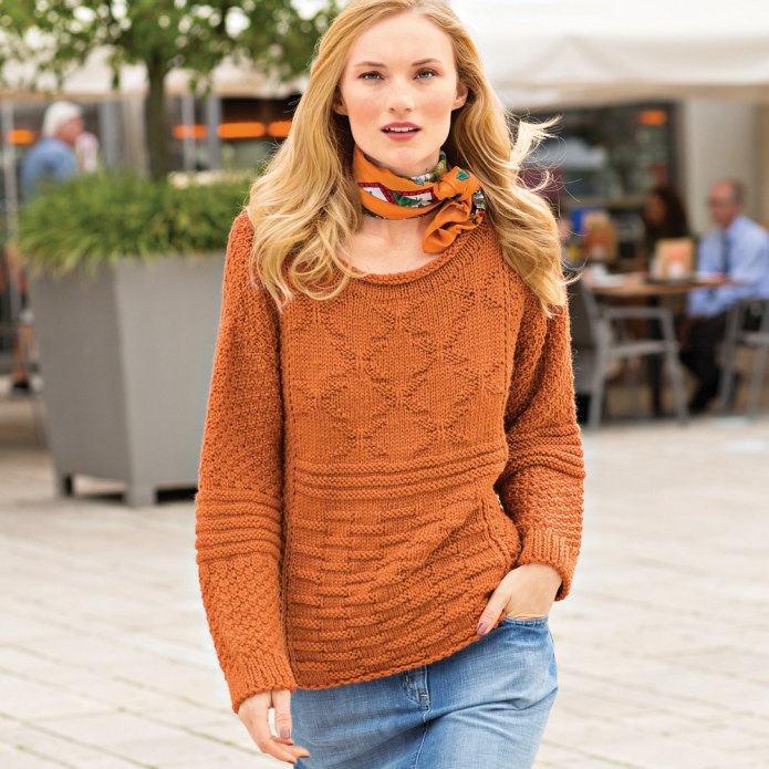 Бордовый свитер женский