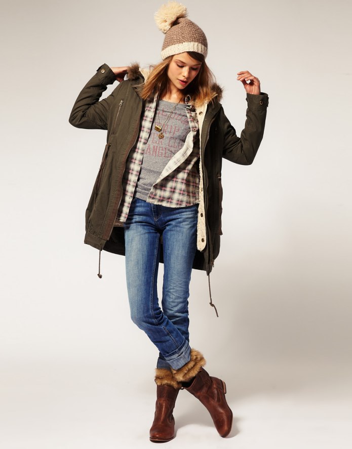 Девушка в теплой одежде