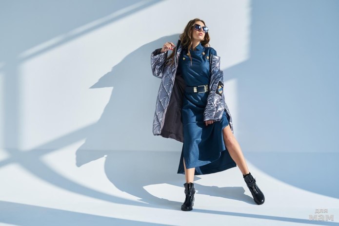 Девушка в верхней одежде