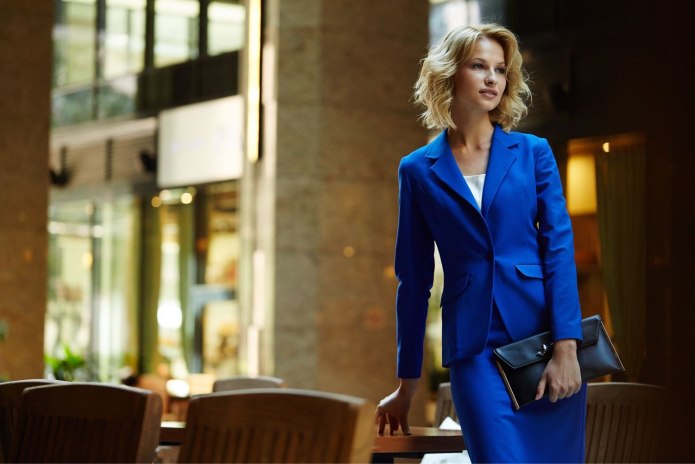 Женская деловая одежда