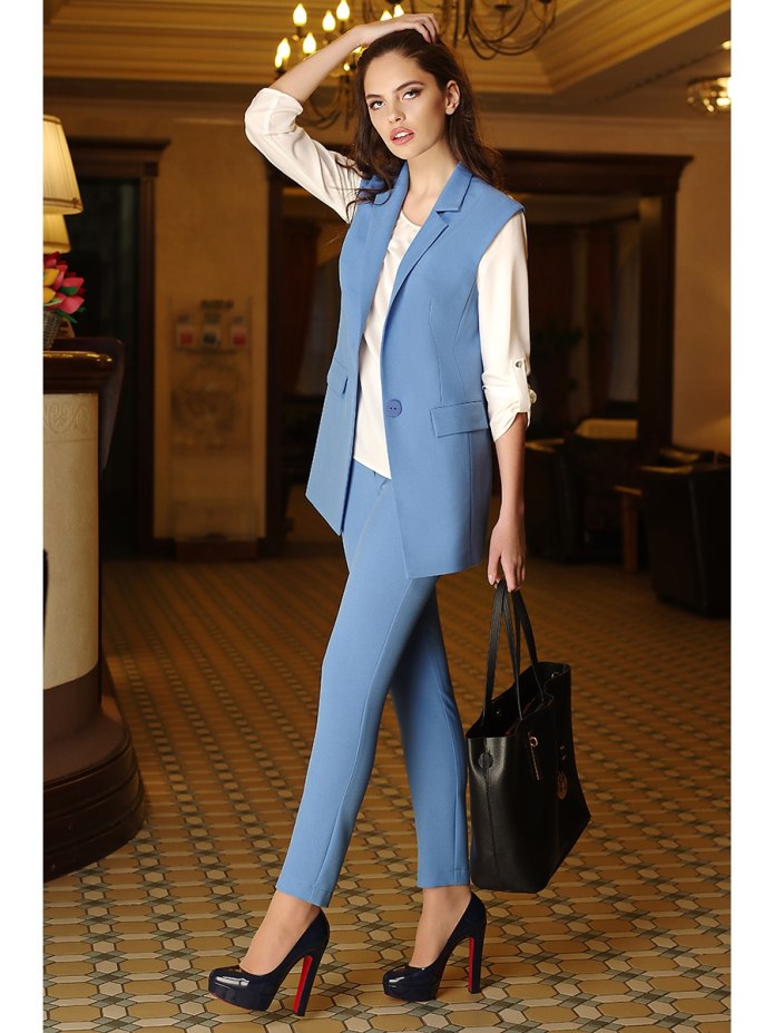 Брюки и жилетка женская