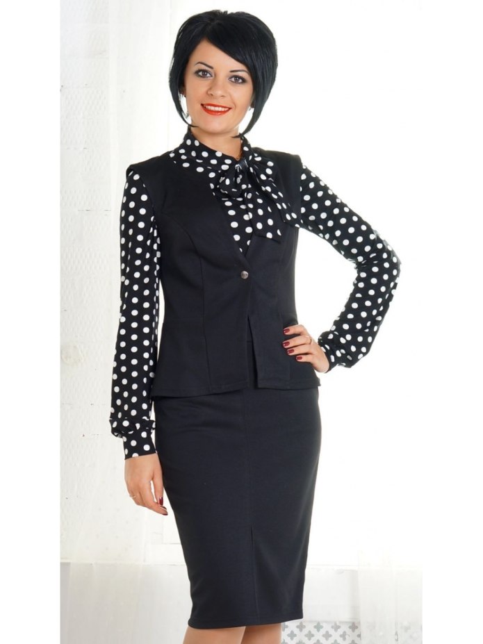 Жилет с брюками женский