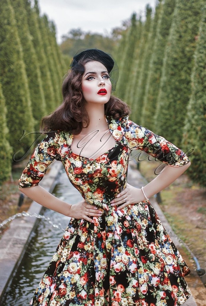 Платье в стиле 40-х