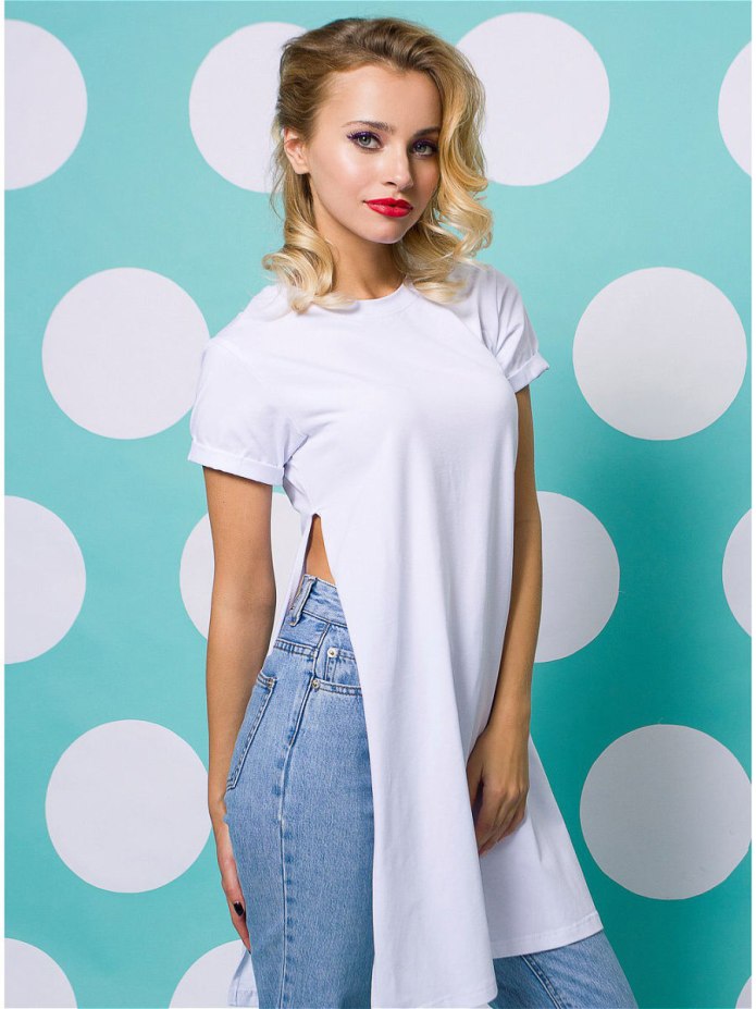 Футболка с прорезями на спине