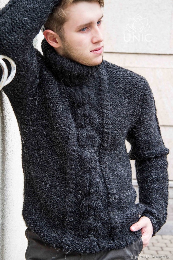 Кофта с шеей