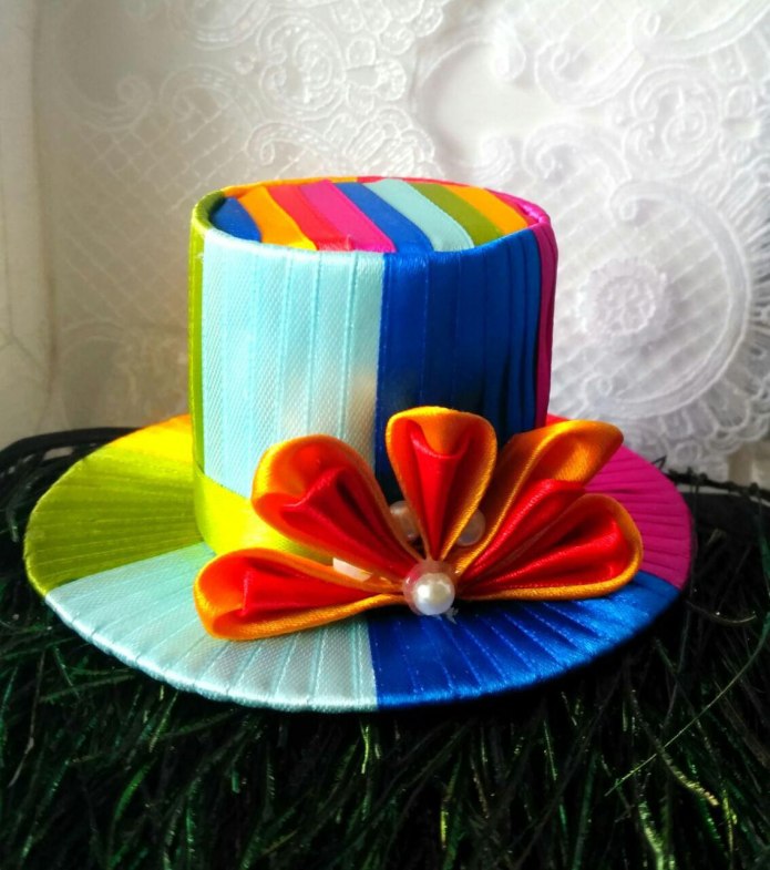 Шляпка из бумаги