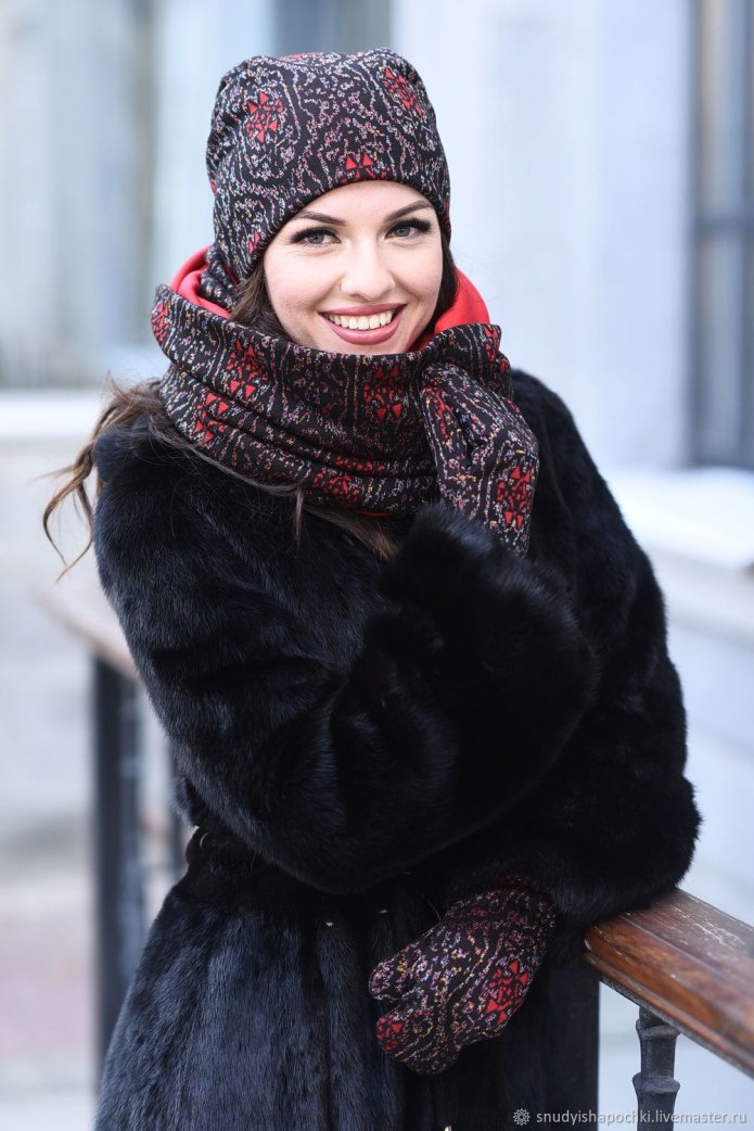 Меховые шапки женские