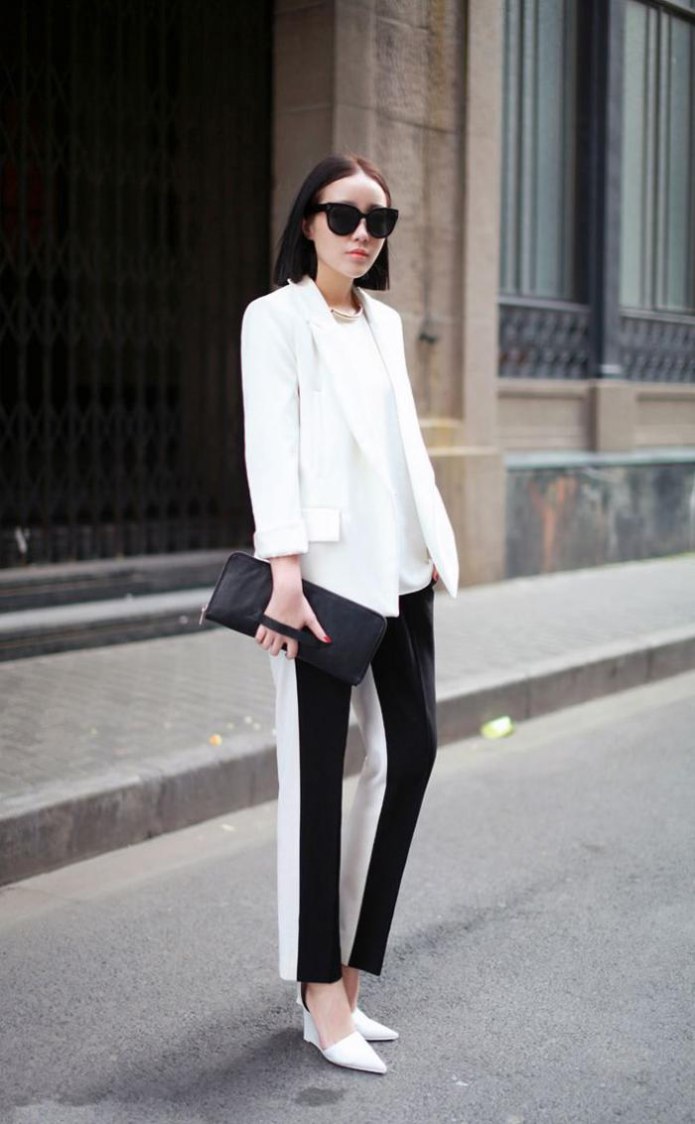 Анджелина Джоли в пиджаке