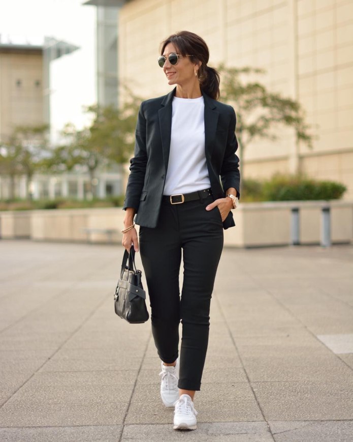 Белый костюм женский