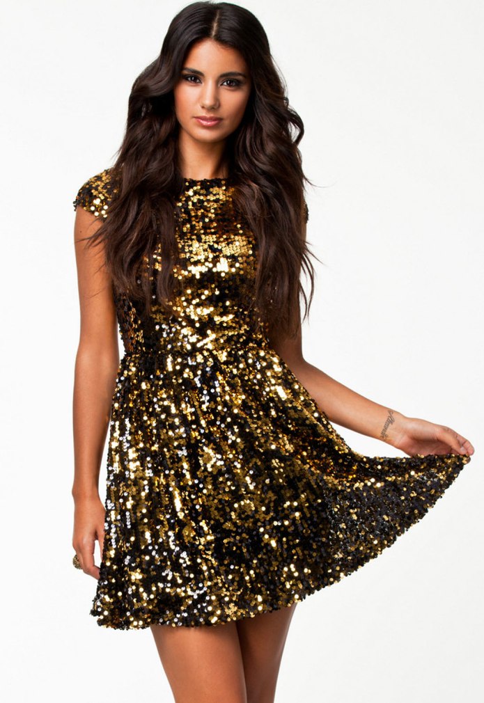 Черно золотое японское платье