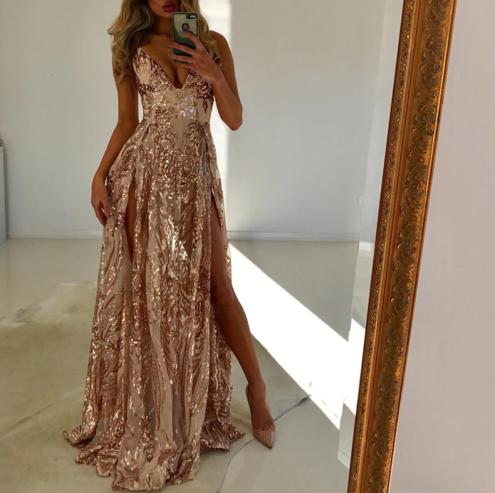 Платье с пайетками