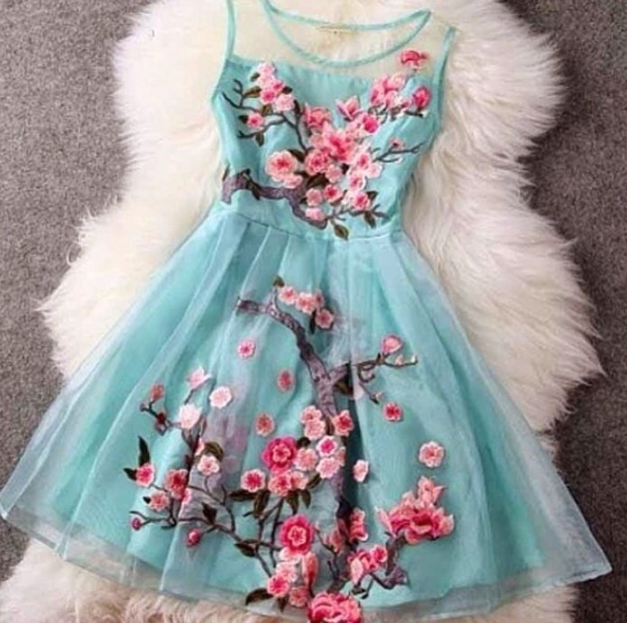 Летящее летнее платье