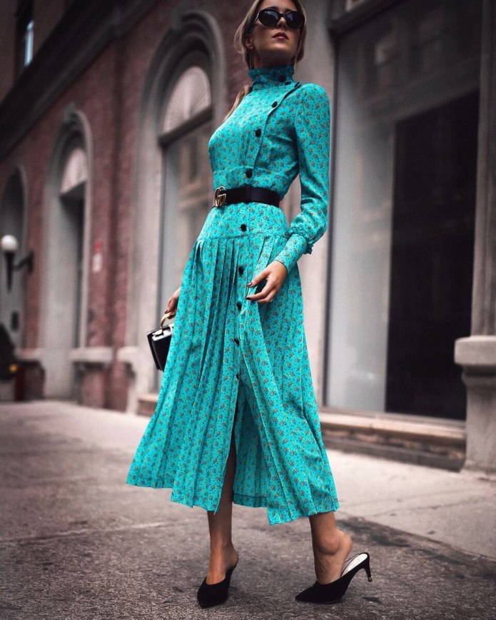 Бирюзовая одежда